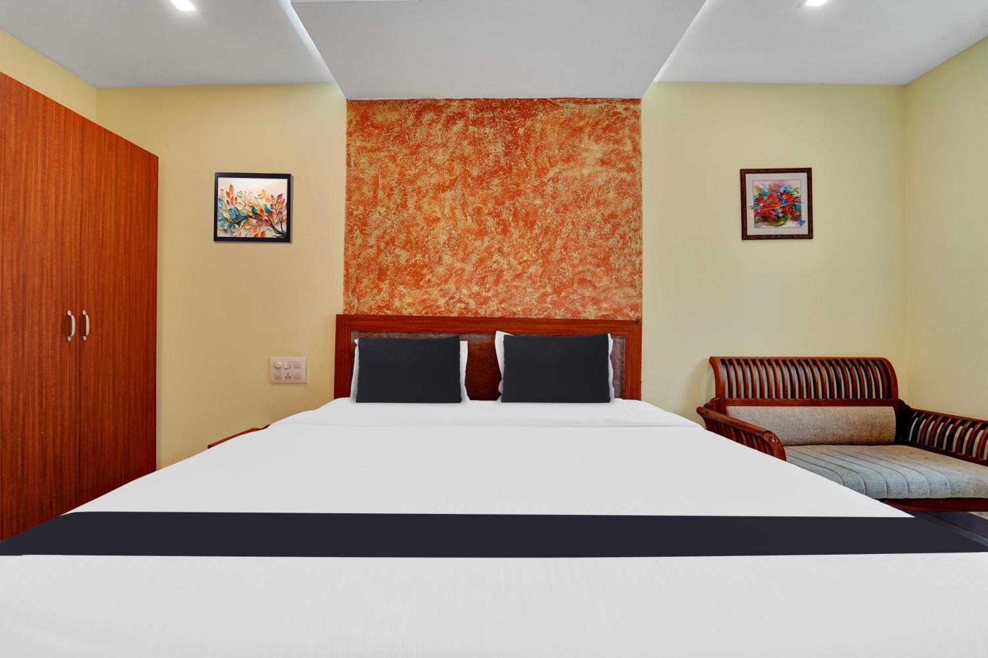 Super Townhouse Ernakulam North Hotel Kochi Exterior foto