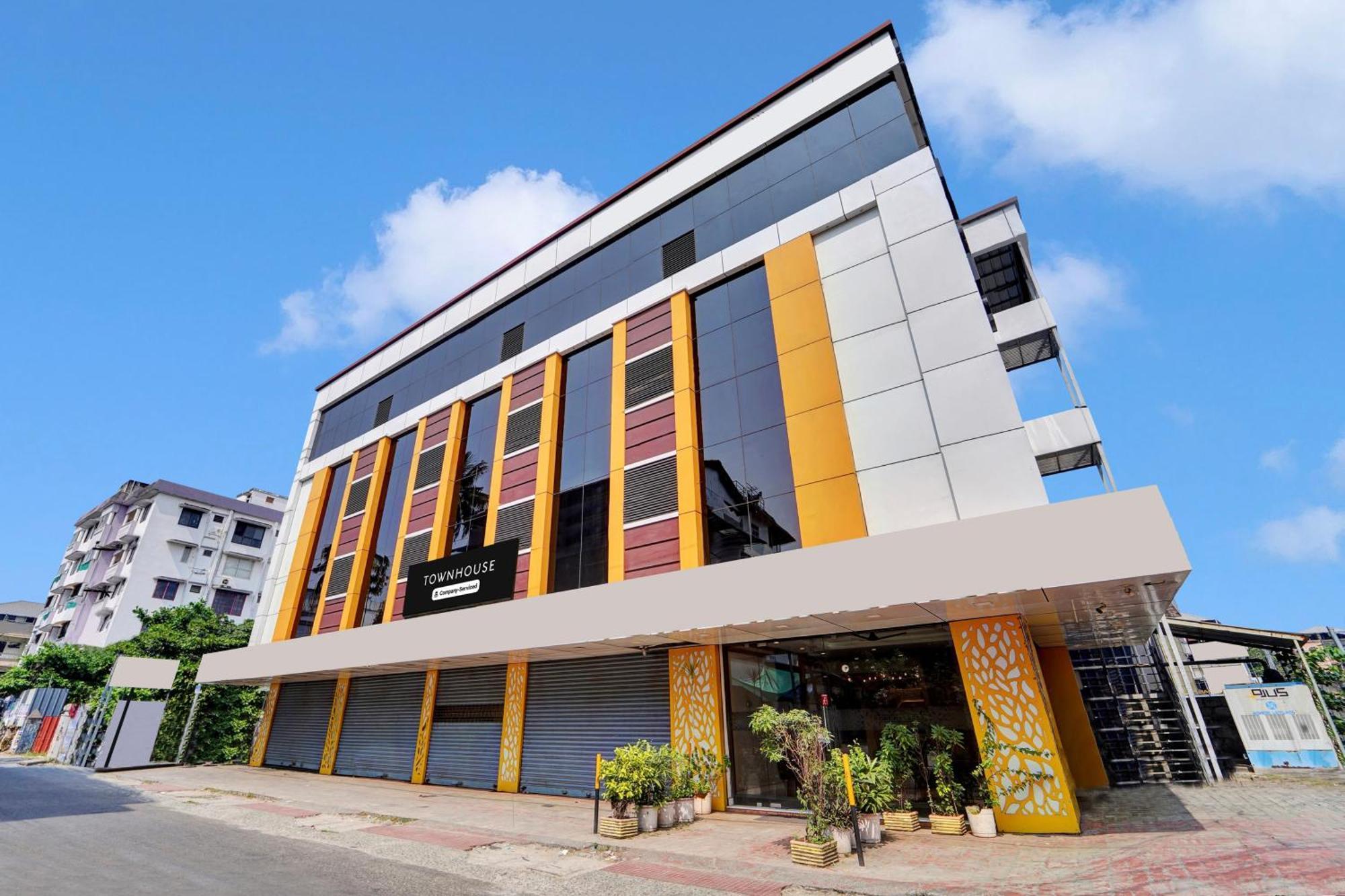 Super Townhouse Ernakulam North Hotel Kochi Exterior foto
